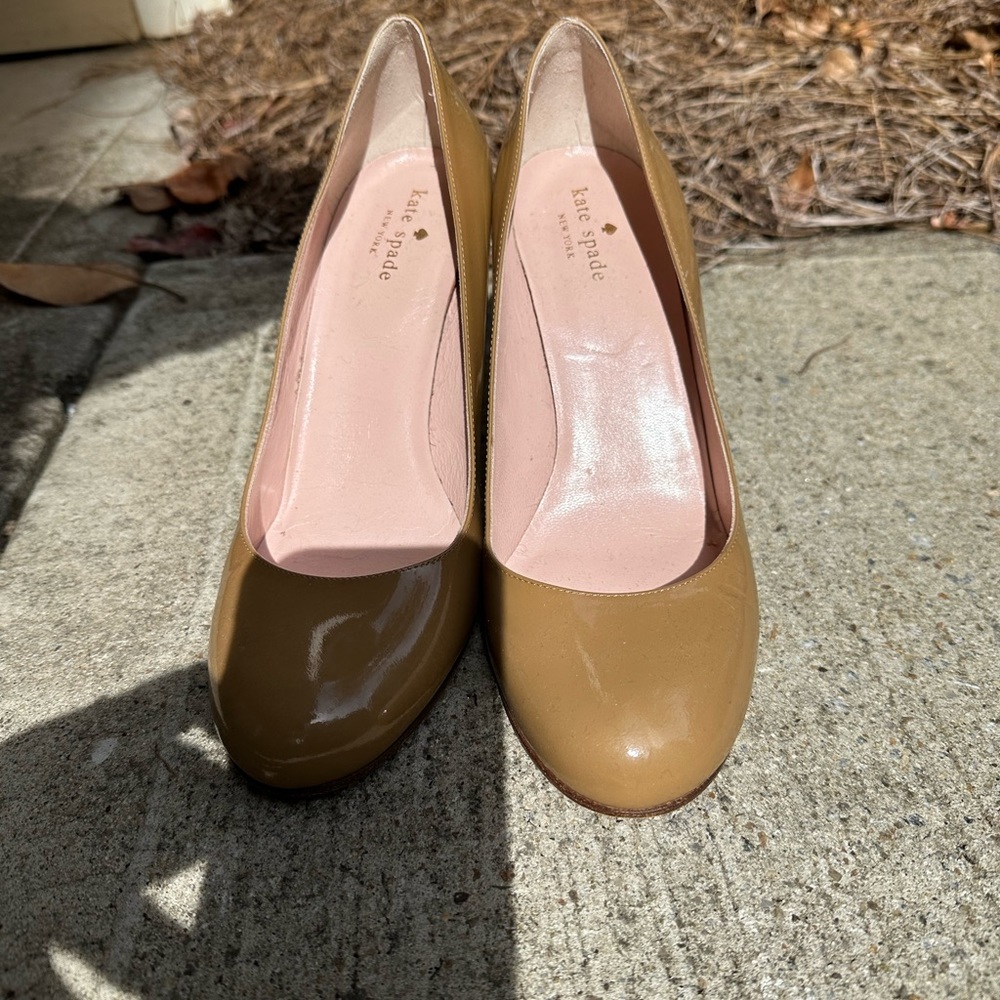 Kate Spade Tan Pumps - Picture 16 of 16
